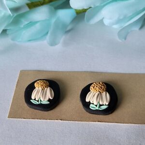 Clay earrings, ivory flower stud earrings, handmade, floral earrings